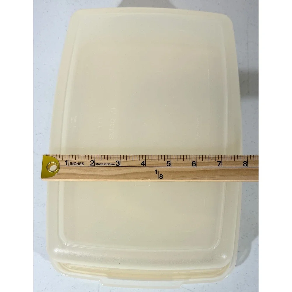 Rubbermaid Servin Saver 17 Cup Almond Vintage Food Storage Containers Set Of 2